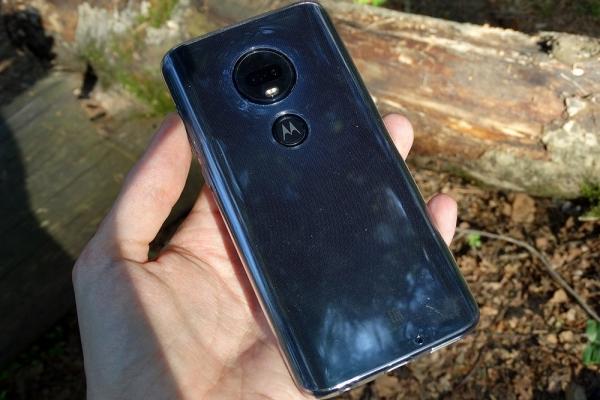 Обзор смартфона Moto G7 Plus: симпатичный смартфон с быстрой зарядкой и стереодинамиками Обзор смартфона Moto G7 Plus: симпатичный смартфон с быстрой зарядкой и стереодинамиками