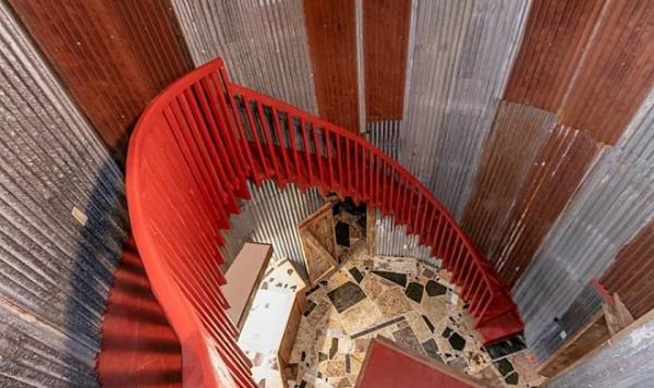 В Техасе построили дом в виде ковбойского сапога В Техасе построили дом в виде ковбойского сапога