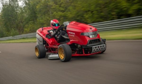 Газонокосилка Honda Mean Mower V2 установила новый мировой рекорд скорости Газонокосилка Honda Mean Mower V2 установила новый мировой рекорд скорости