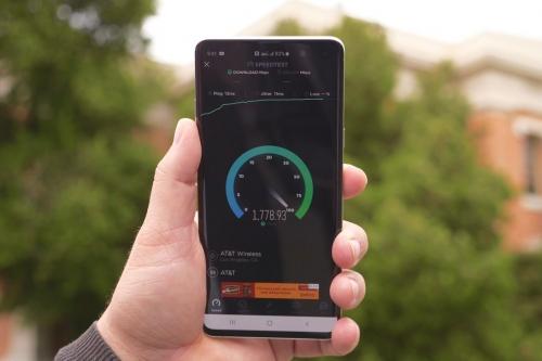 Verizon vs. AT&T vs. Sprint: Guess who's winning 5G so far Verizon vs. AT&T vs. Sprint: Guess who's winning 5G so far