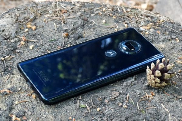 Обзор смартфона Moto G7 Plus: симпатичный смартфон с быстрой зарядкой и стереодинамиками Обзор смартфона Moto G7 Plus: симпатичный смартфон с быстрой зарядкой и стереодинамиками
