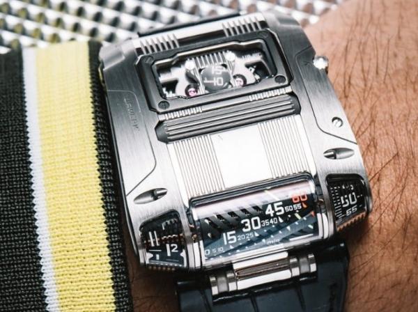 Urwerk UR-100C — самые необычные часы в мире Urwerk UR-100C — самые необычные часы в мире