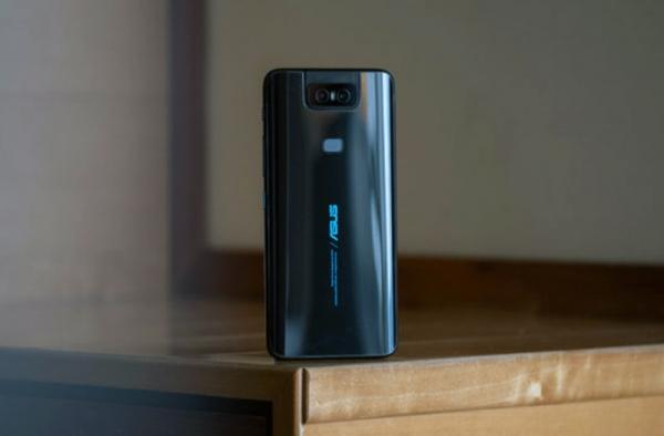 Обзор Asus Zenfone 6: флагманский телефон, не имеющий аналогов Обзор Asus Zenfone 6: флагманский телефон, не имеющий аналогов