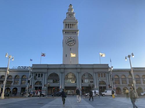 iPhone XR vs. Galaxy S10E: Camera comparison iPhone XR vs. Galaxy S10E: Camera comparison