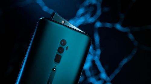 White House calls meeting over 5G tensions, report says White House calls meeting over 5G tensions, report says