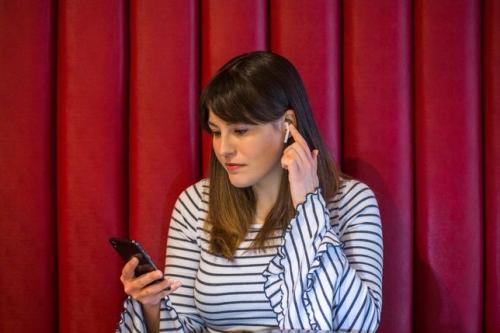 AirPods vs. Anker Soundcore Liberty Air: a cheap, great alternative AirPods vs. Anker Soundcore Liberty Air: a cheap, great alternative