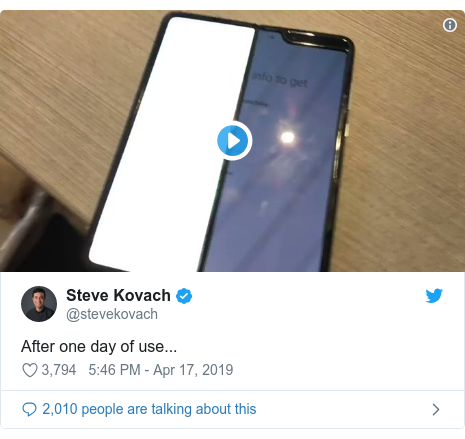 Samsung's folding phone breaks for reviewers Samsung's folding phone breaks for reviewers