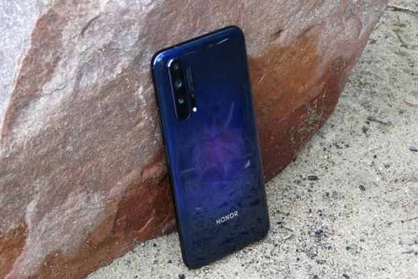 Обзор Honor 20 Pro: мощный камерофон, который хотел стать максимально бюджетным Обзор Honor 20 Pro: мощный камерофон, который хотел стать максимально бюджетным