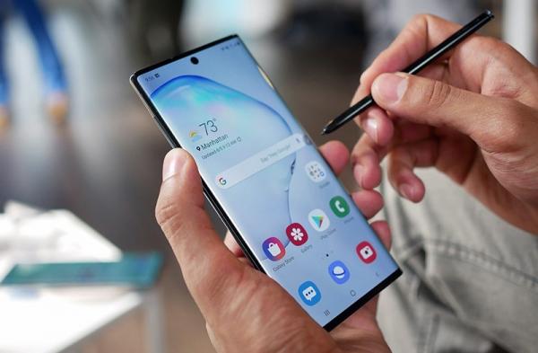 Первый обзор Samsung Galaxy Note 10: меньший смартфон с широкими возможностями Первый обзор Samsung Galaxy Note 10: меньший смартфон с широкими возможностями