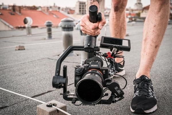 FeiyuTech AK4500 - новый трехосевой стабилизатор для DSLR-камер FeiyuTech AK4500 - новый трехосевой стабилизатор для DSLR-камер