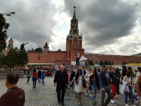 Обзор Honor 20 Pro: мощный камерофон, который хотел стать максимально бюджетным Обзор Honor 20 Pro: мощный камерофон, который хотел стать максимально бюджетным