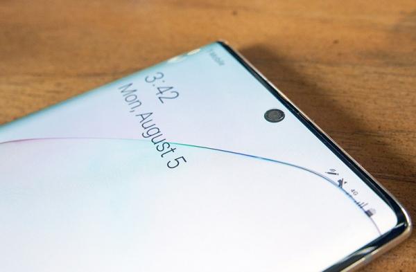 Первый обзор Samsung Galaxy Note 10: меньший смартфон с широкими возможностями Первый обзор Samsung Galaxy Note 10: меньший смартфон с широкими возможностями