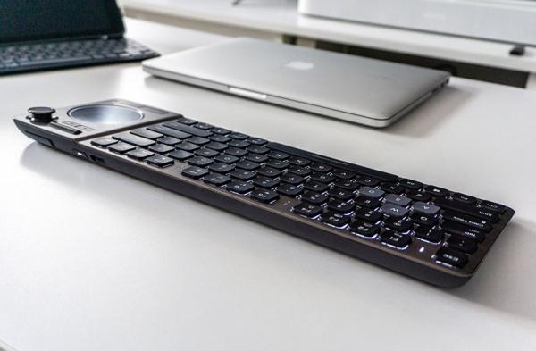 Обзор Corsair K83 Wireless: мультимедийная клавиатура для управления всем Обзор Corsair K83 Wireless: мультимедийная клавиатура для управления всем