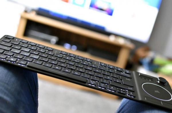 Обзор Corsair K83 Wireless: мультимедийная клавиатура для управления всем Обзор Corsair K83 Wireless: мультимедийная клавиатура для управления всем