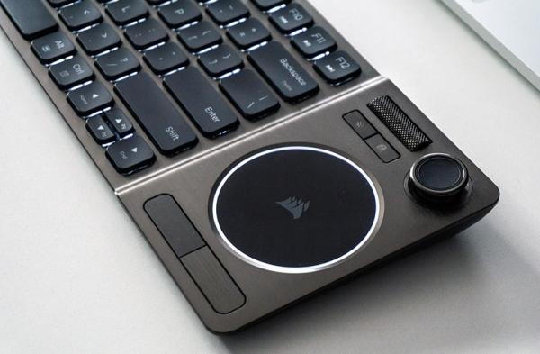 Обзор Corsair K83 Wireless: мультимедийная клавиатура для управления всем Обзор Corsair K83 Wireless: мультимедийная клавиатура для управления всем