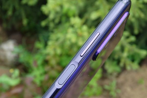 Обзор Honor 20 Pro: мощный камерофон, который хотел стать максимально бюджетным Обзор Honor 20 Pro: мощный камерофон, который хотел стать максимально бюджетным