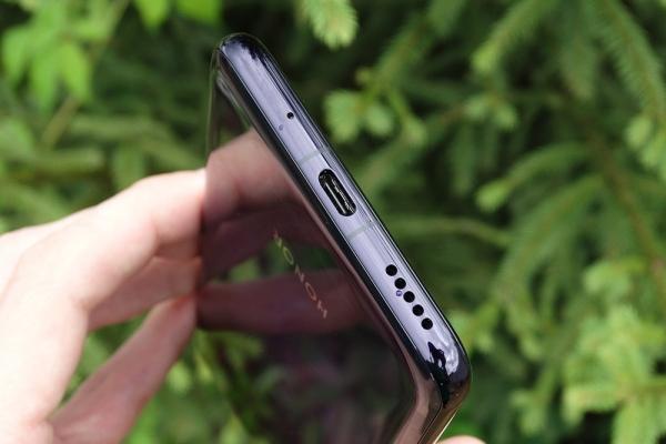 Обзор Honor 20 Pro: мощный камерофон, который хотел стать максимально бюджетным Обзор Honor 20 Pro: мощный камерофон, который хотел стать максимально бюджетным