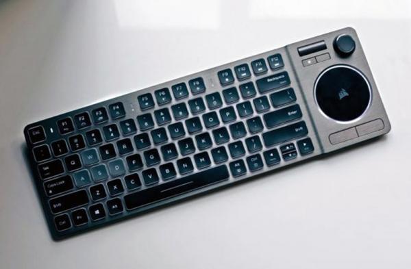 Обзор Corsair K83 Wireless: мультимедийная клавиатура для управления всем Обзор Corsair K83 Wireless: мультимедийная клавиатура для управления всем