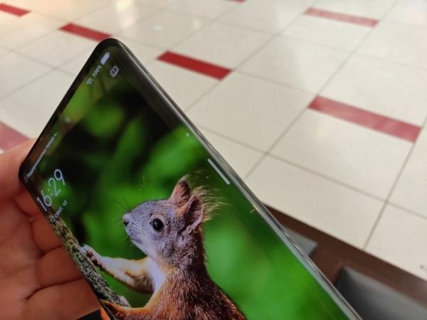 Предварительный обзор Vivo Nex 3: удивительный смартфон со «стекающим» экраном и полностью сенсорным управлением Предварительный обзор Vivo Nex 3: удивительный смартфон со «стекающим» экраном и полностью сенсорным управлением