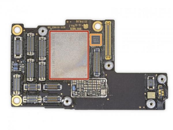Разбираем на части iPhone 11 (15 фото) Разбираем на части iPhone 11 (15 фото)