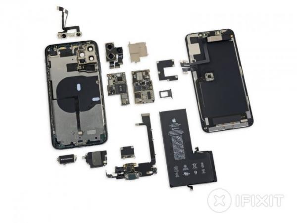 Разбираем на части iPhone 11 (15 фото) Разбираем на части iPhone 11 (15 фото)