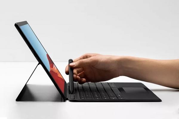 Презентация Surface. Microsoft показала лучшие планшеты и ноутбуки на Windows, а еще... очень необычный Android-смартфон Презентация Surface. Microsoft показала лучшие планшеты и ноутбуки на Windows, а еще... очень необычный Android-смартфон