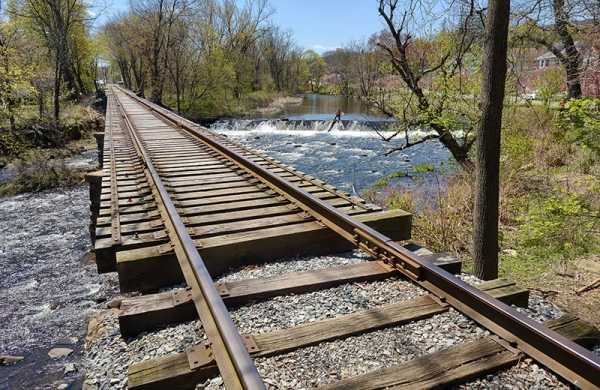 Обзор Motorola Edge Plus: неидеального смартфона флагманского уровня Обзор Motorola Edge Plus: неидеального смартфона флагманского уровня