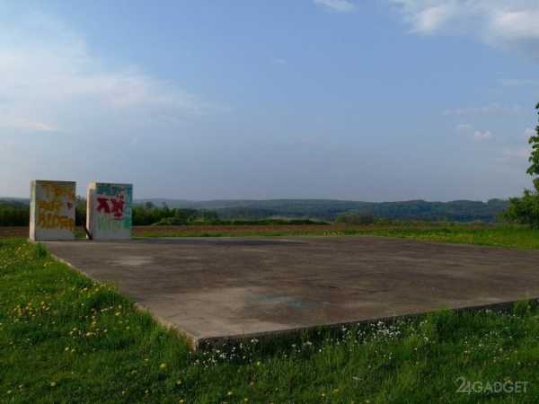 Тысячелетнее строительство «Пирамиды Времени» в Германии (4 фото) Тысячелетнее строительство «Пирамиды Времени» в Германии (4 фото)