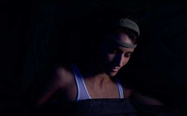 Спите лучше ночью с новым научно-фантастическим устройством Dreem Спите лучше ночью с новым научно-фантастическим устройством Dreem