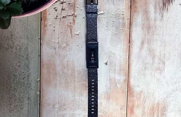 Обзор Fitbit Charge 4: обновлённый фитнес-браслет с поддержкой GPS и Spotify Обзор Fitbit Charge 4: обновлённый фитнес-браслет с поддержкой GPS и Spotify