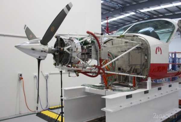 Самый большой в мире электрический самолет Cessna совершил тестовые полеты (3 фото + видео) Самый большой в мире электрический самолет Cessna совершил тестовые полеты (3 фото + видео)