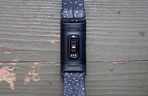 Обзор Fitbit Charge 4: обновлённый фитнес-браслет с поддержкой GPS и Spotify Обзор Fitbit Charge 4: обновлённый фитнес-браслет с поддержкой GPS и Spotify