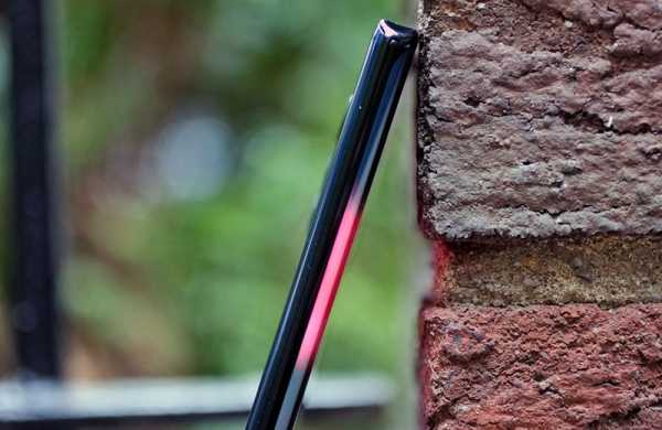 Обзор Motorola Edge Plus: неидеального смартфона флагманского уровня Обзор Motorola Edge Plus: неидеального смартфона флагманского уровня