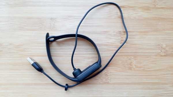 Обзор Xiaomi Mi Smart Band 6: яркий хит с датчиком SpO2 Обзор Xiaomi Mi Smart Band 6: яркий хит с датчиком SpO2