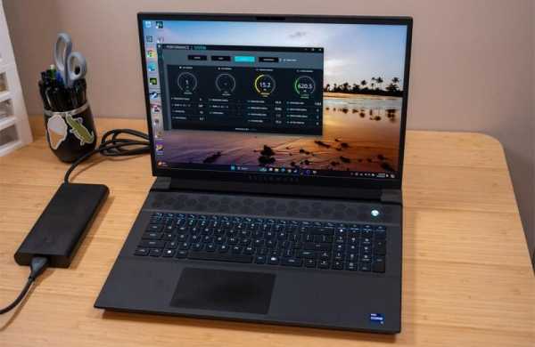 Обзор Alienware m18 R2: невероятно мощного игрового ноутбука с 18-дюймовым дисплеем Обзор Alienware m18 R2: невероятно мощного игрового ноутбука с 18-дюймовым дисплеем