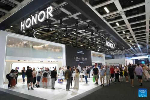 HONOR представила Magic V3 и другие новинки на IFA 2024