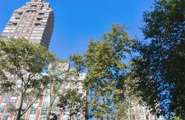 Обзор Samsung Galaxy Tab S10+: главного конкурента iPad Pro среди премиальных планшетов Обзор Samsung Galaxy Tab S10+: главного конкурента iPad Pro среди премиальных планшетов