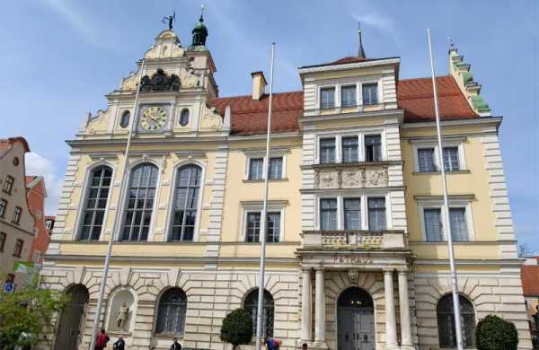 Обзор Realme 14 Pro: автономного и прочного смартфона меняющего цвет на холоде Обзор Realme 14 Pro: автономного и прочного смартфона меняющего цвет на холоде