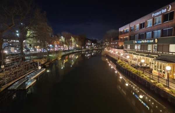 Обзор Nothing Phone (3a) Pro: стильного смартфона с многофункциональной подсветкой Glyph Обзор Nothing Phone (3a) Pro: стильного смартфона с многофункциональной подсветкой Glyph