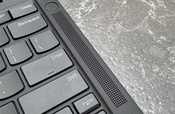 Обзор Lenovo ThinkPad T14s Gen 6: мощного флагманского ноутбука для бизнеса и работы Обзор Lenovo ThinkPad T14s Gen 6: мощного флагманского ноутбука для бизнеса и работы