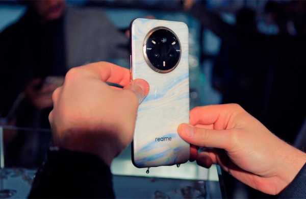 Обзор Realme 14 Pro+: смартфона с интересным дизайном и тремя вспышками Обзор Realme 14 Pro+: смартфона с интересным дизайном и тремя вспышками