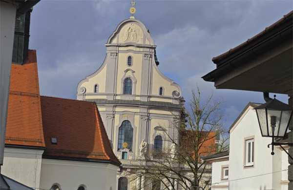 Обзор Xiaomi 14: небольшого флагманского смартфона на HyperOS с отличными камерами Обзор Xiaomi 14: небольшого флагманского смартфона на HyperOS с отличными камерами