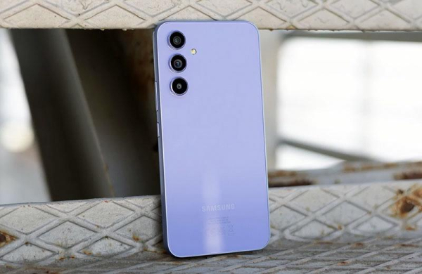 Обзор Samsung Galaxy A54 5G: смартфона с флагманским дизайном и обновлённым процессором Обзор Samsung Galaxy A54 5G: смартфона с флагманским дизайном и обновлённым процессором