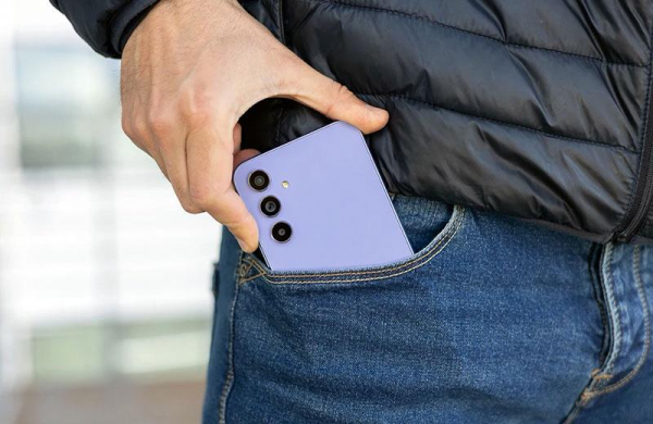 Обзор Samsung Galaxy A54 5G: смартфона с флагманским дизайном и обновлённым процессором Обзор Samsung Galaxy A54 5G: смартфона с флагманским дизайном и обновлённым процессором