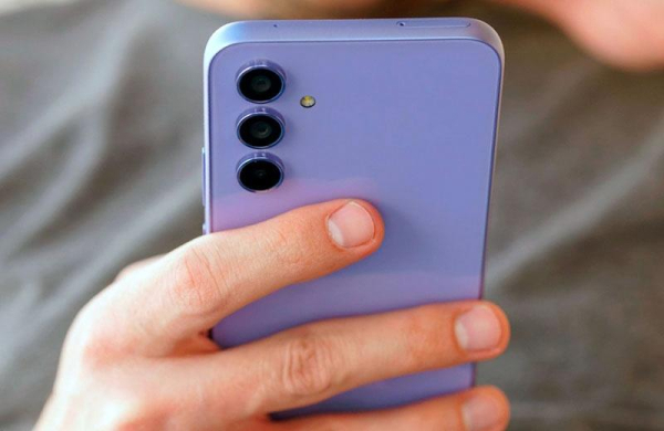 Обзор Samsung Galaxy A54 5G: смартфона с флагманским дизайном и обновлённым процессором Обзор Samsung Galaxy A54 5G: смартфона с флагманским дизайном и обновлённым процессором