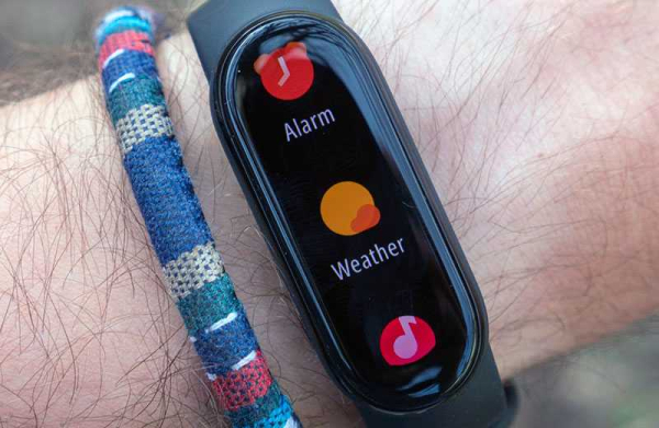 Обзор Xiaomi Mi Band 6 – по-прежнему лучшего бюджетного фитнес-браслета? Обзор Xiaomi Mi Band 6 – по-прежнему лучшего бюджетного фитнес-браслета?