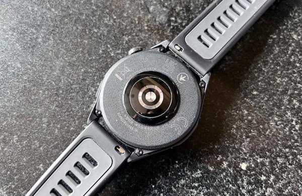 Обзор Huawei Watch GT Runner: яркие и спортивные часы для бега Обзор Huawei Watch GT Runner: яркие и спортивные часы для бега