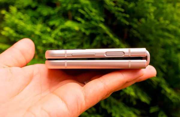 Обзор Samsung Galaxy Z Flip3 5G: высокотехнологичный раскладной смартфон стал дешевле Обзор Samsung Galaxy Z Flip3 5G: высокотехнологичный раскладной смартфон стал дешевле