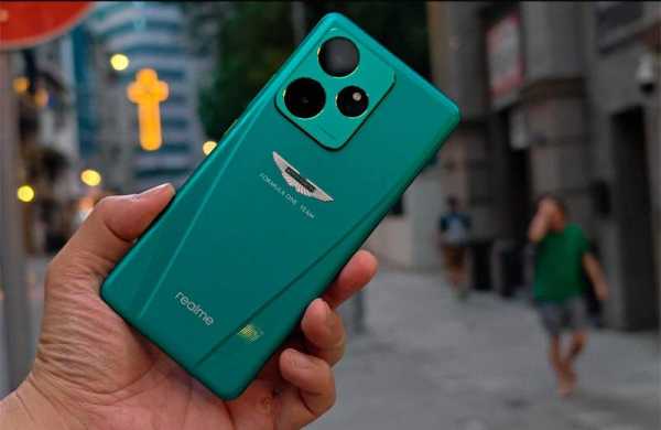 Обзор Realme GT 7: смартфона в стиле Aston Martin с аккумулятором 7000 мАч Обзор Realme GT 7: смартфона в стиле Aston Martin с аккумулятором 7000 мАч