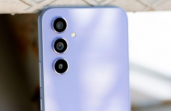 Обзор Samsung Galaxy A54 5G: смартфона с флагманским дизайном и обновлённым процессором Обзор Samsung Galaxy A54 5G: смартфона с флагманским дизайном и обновлённым процессором